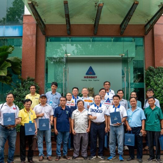 CHUYẾN THAM QUAN BKACO TRIP LẦN 5, NGÀY 12/12/2025 TẠI CÔNG TY CỔ PHẦN HỒNG KÝ VÀ CÔNG TY CỔ PHẦN SUNRISE